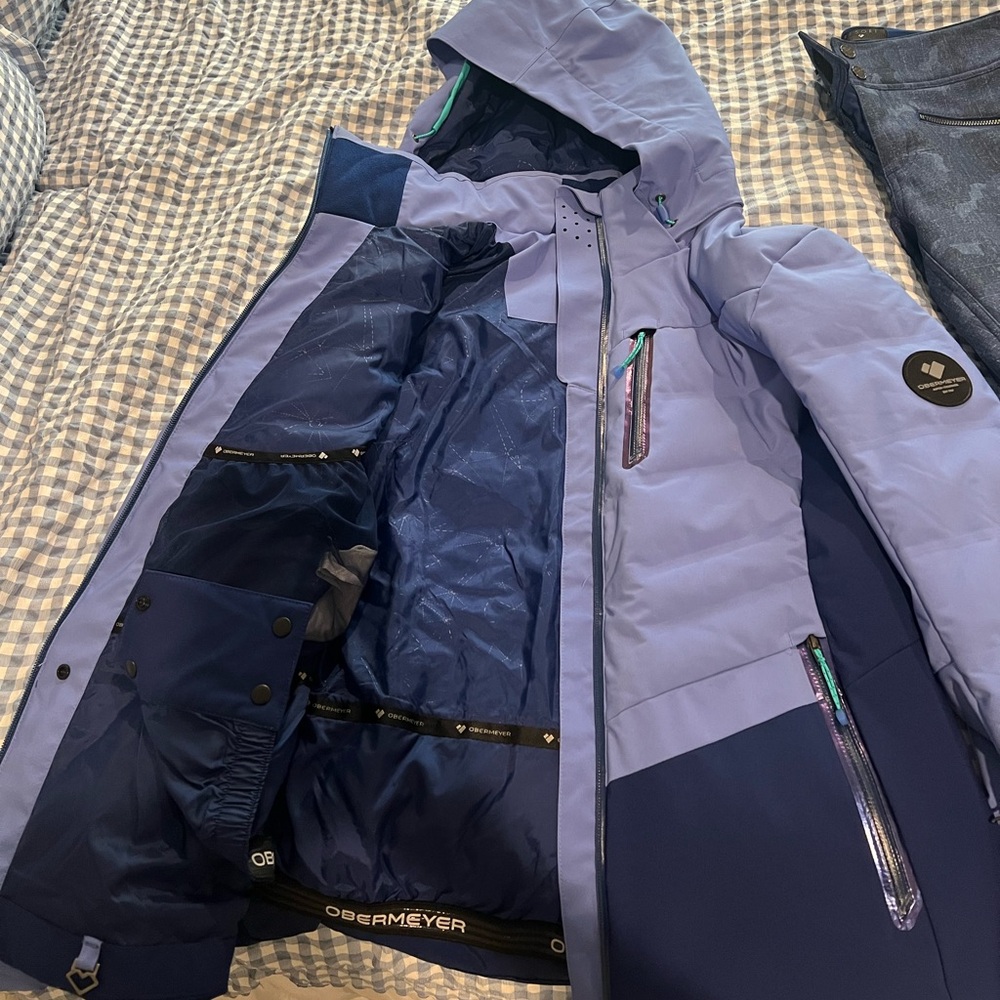 Obermeyer Women’s Ski jacket and pants - Picture 3 of 12